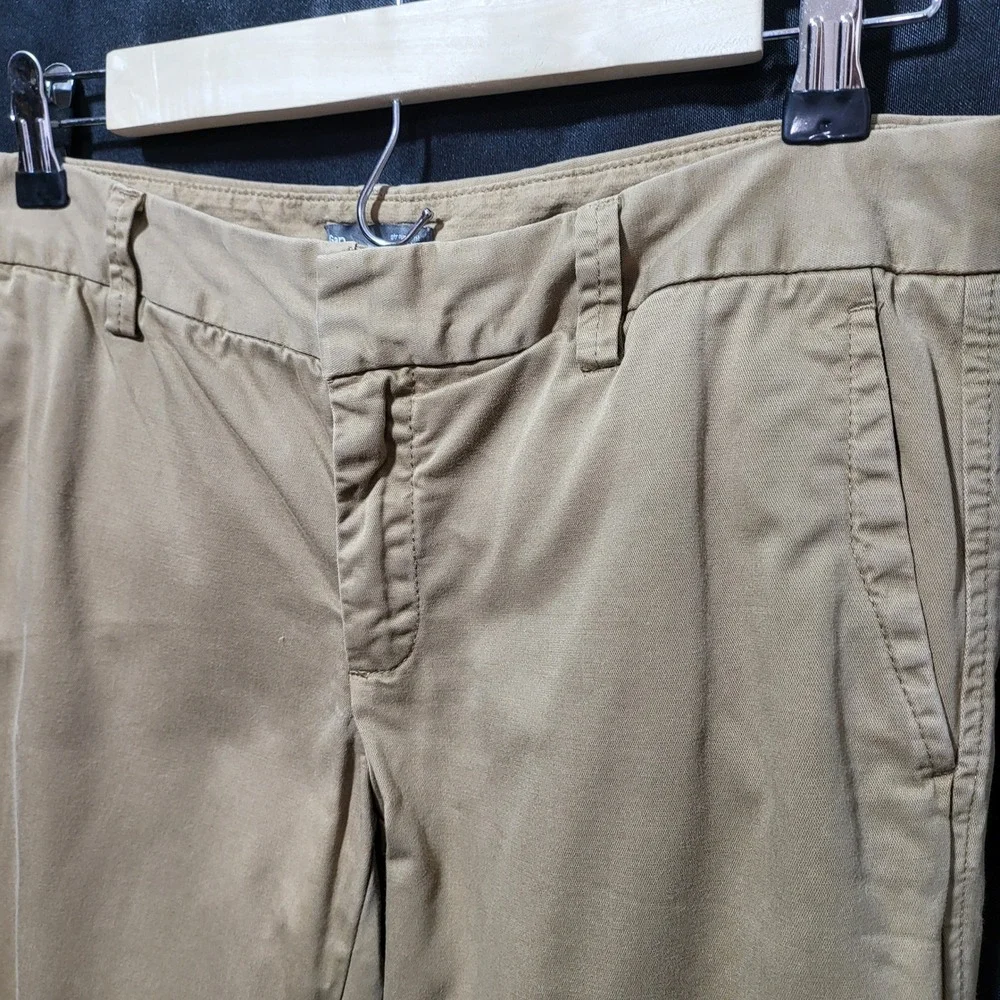 Gap Women Straight Fit Straight Leg‎ Khaki Cotton Pants Size 4 Regular